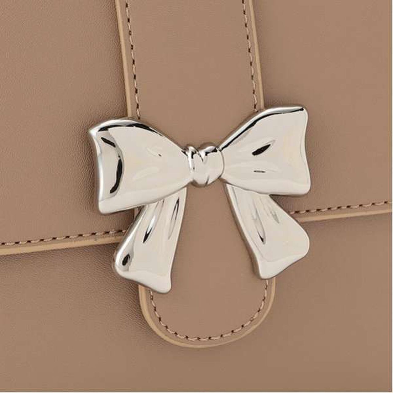 Ribbon Buckle Shoulder Bag,Ivory, large image number 4