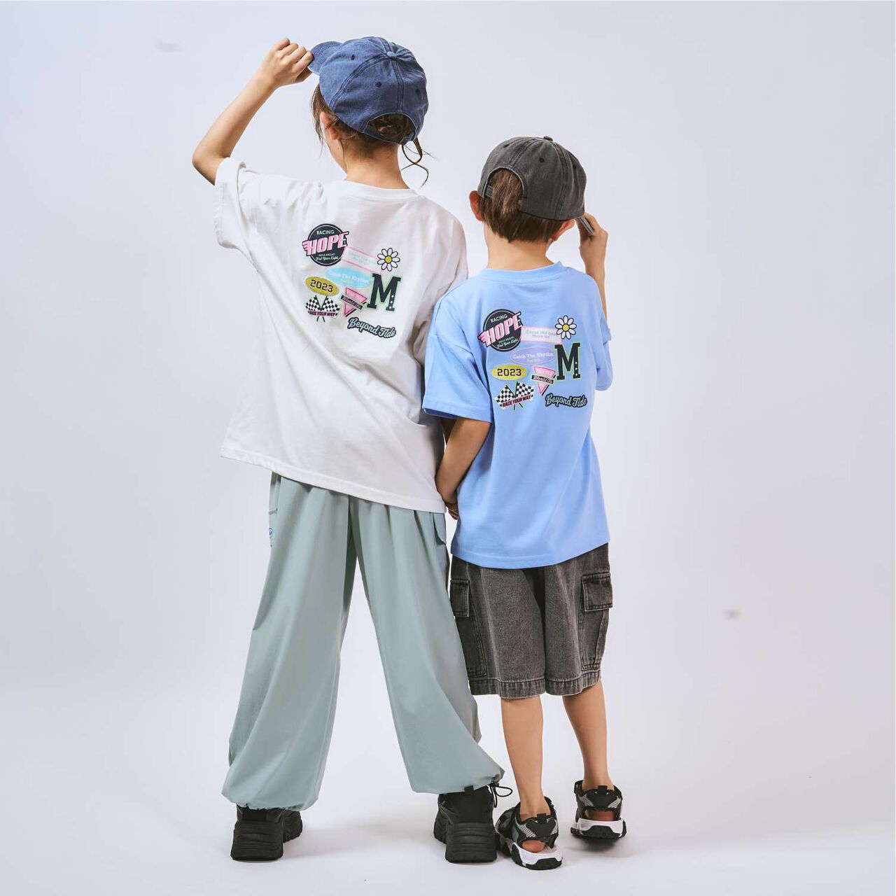 Loose Short Sleeve T-Shirt with Back Patch,Charcoal gray, large image number 12