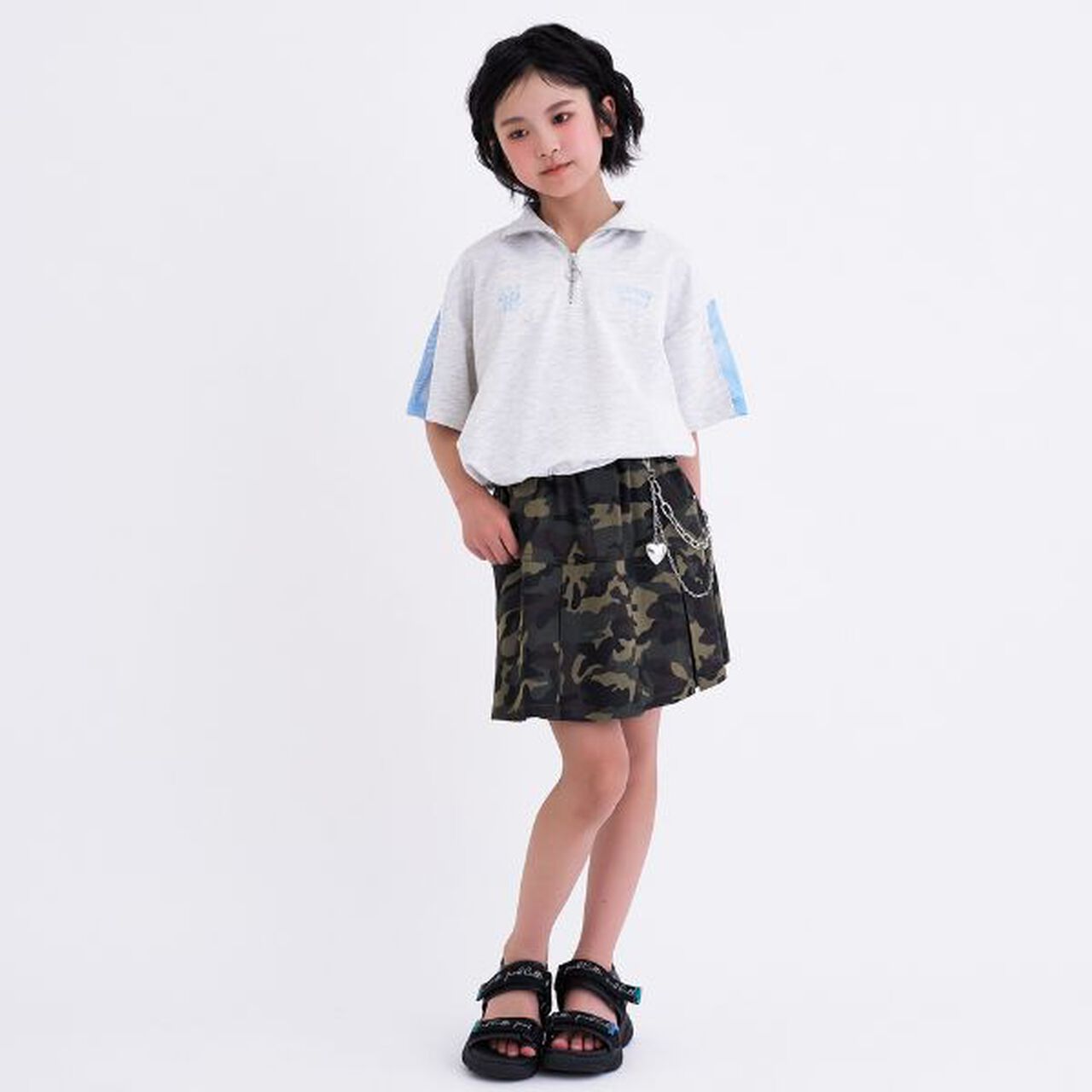 Chain-Accent Pleated Hem Skirt,Black, large image number 8
