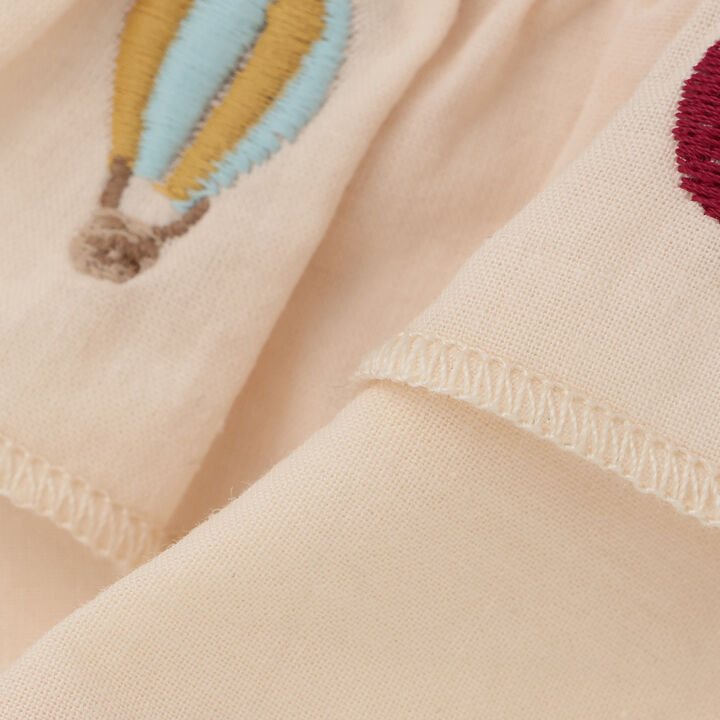 [Waterproof] Embroidered Frill Bib,Ivory, medium image number 3