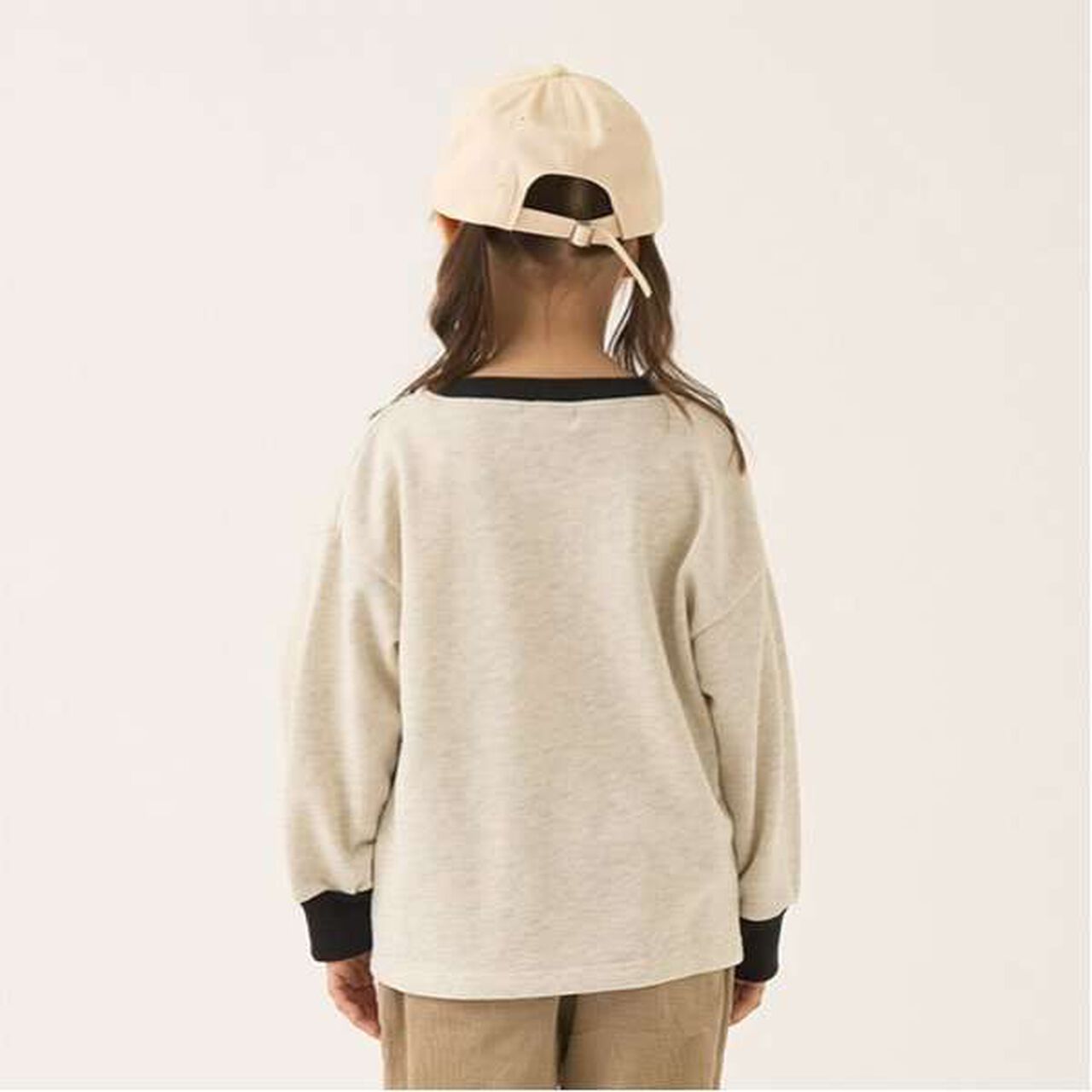 Pilling-Resistant Bi-Color Sweatshirt,Milky white, large image number 17