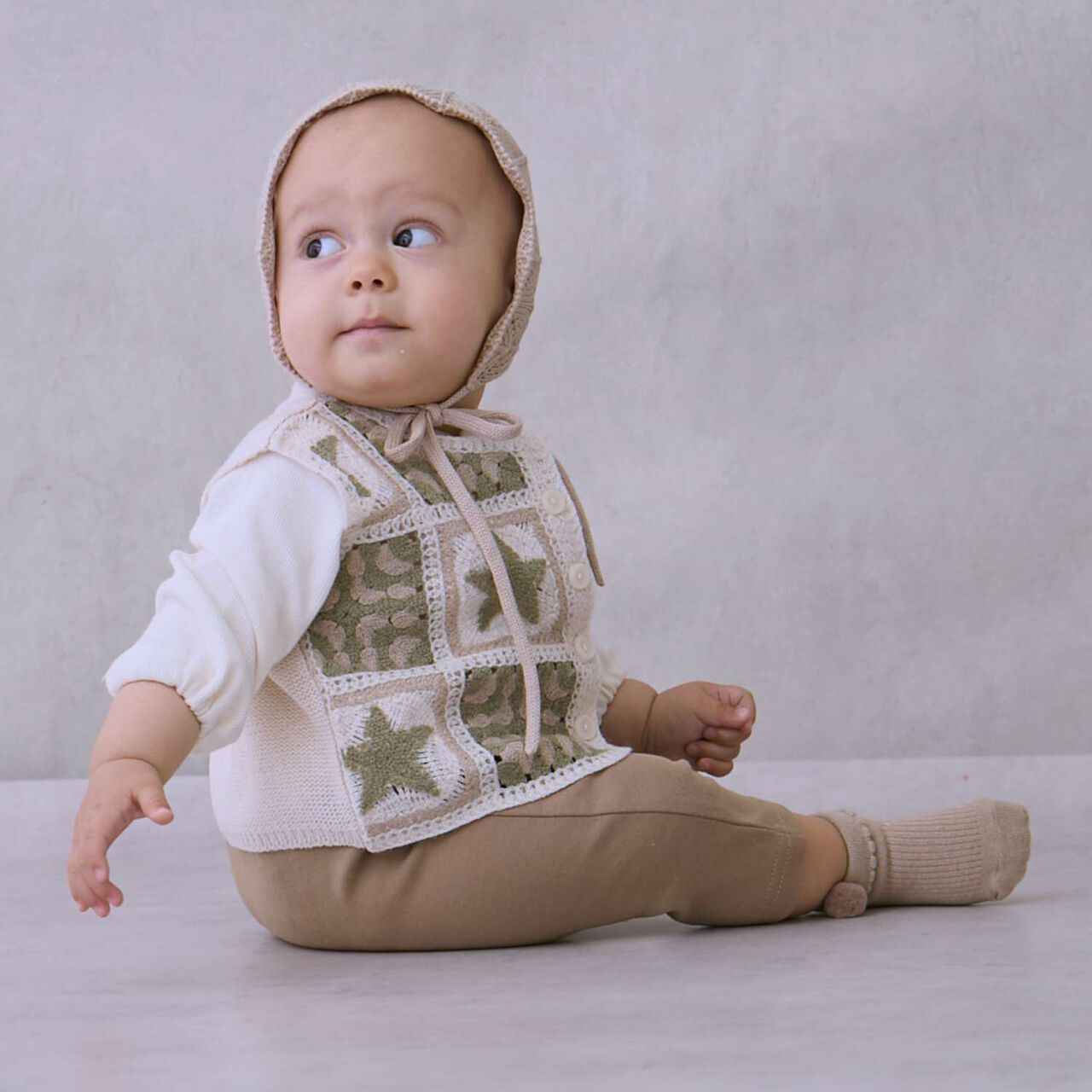 Black Vest with Coverall,Beige, large image number 4