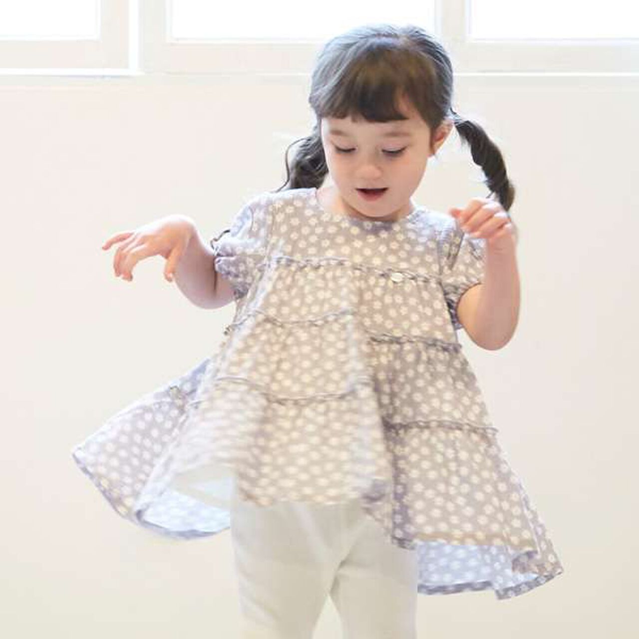 Smile Series Crinkled Tunic (Kids),Light gray, large image number 0