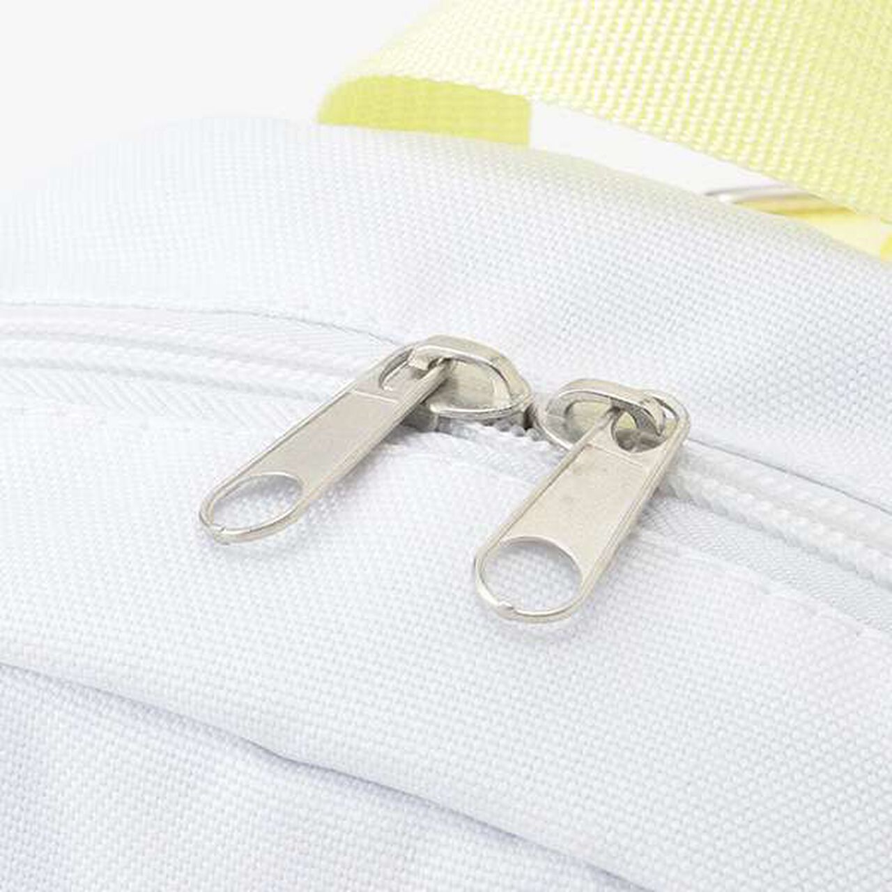 [MOOMIN] Nyoro-Nyoro Backpack Small Shoulder Bag,White, large image number 3