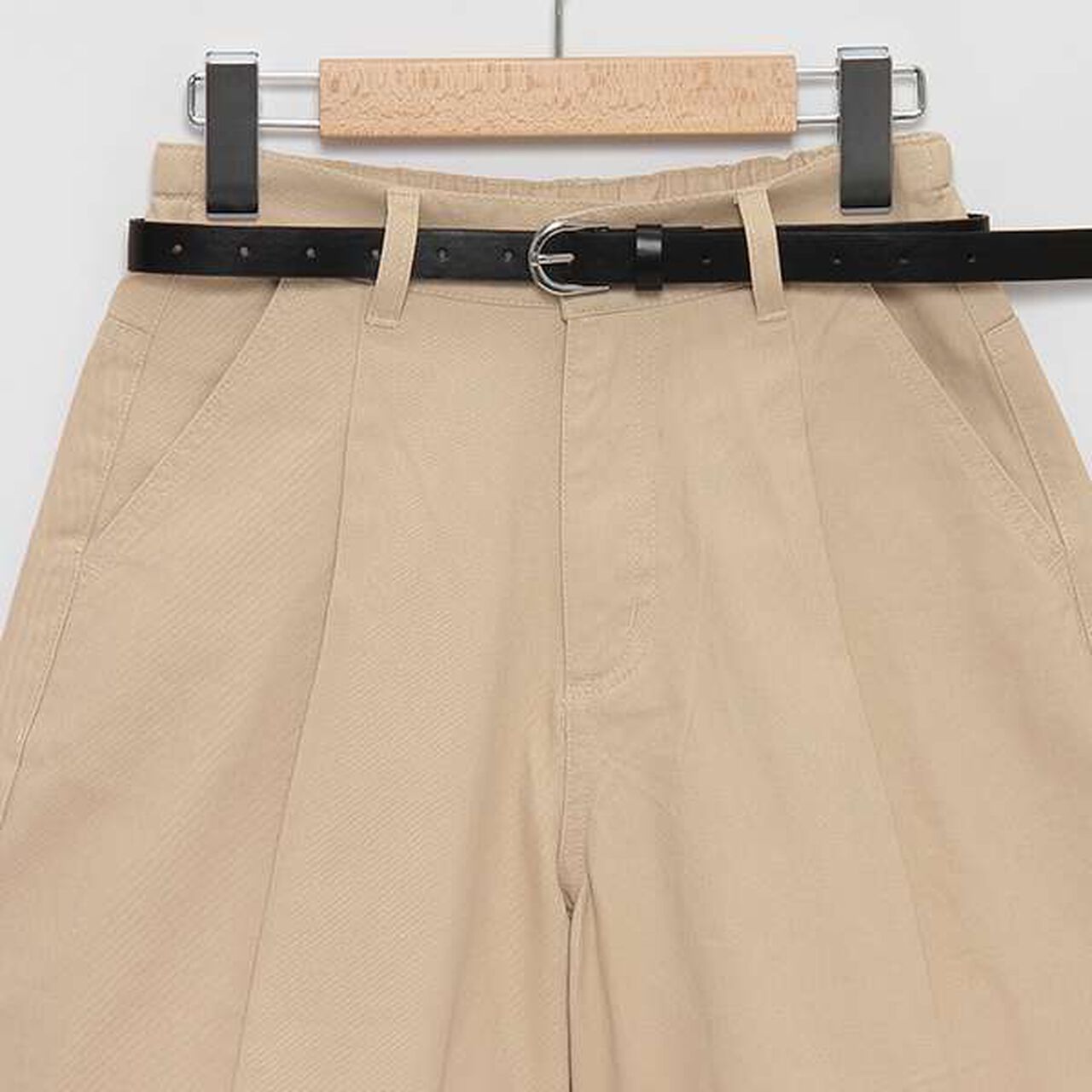 Belted Tuck Half Pants,Beige, large image number 4