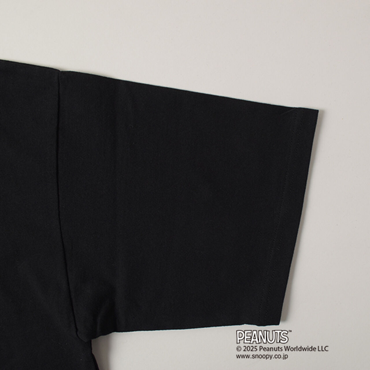 [GLSW.] [PEANUTS] Charlie Brown Top Lock Front Print T-Shirt,Black, large image number 12