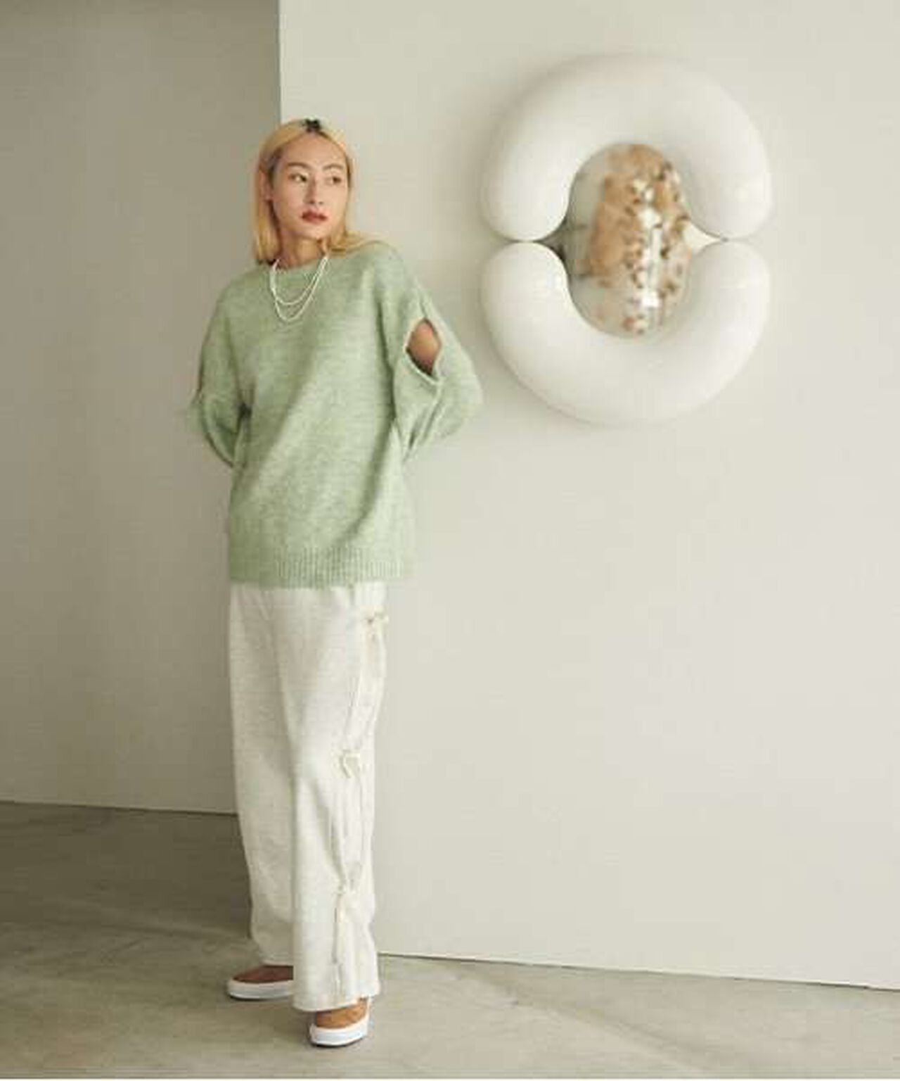 Side Ribbon Tuck Pants,Smoke white, large image number 1