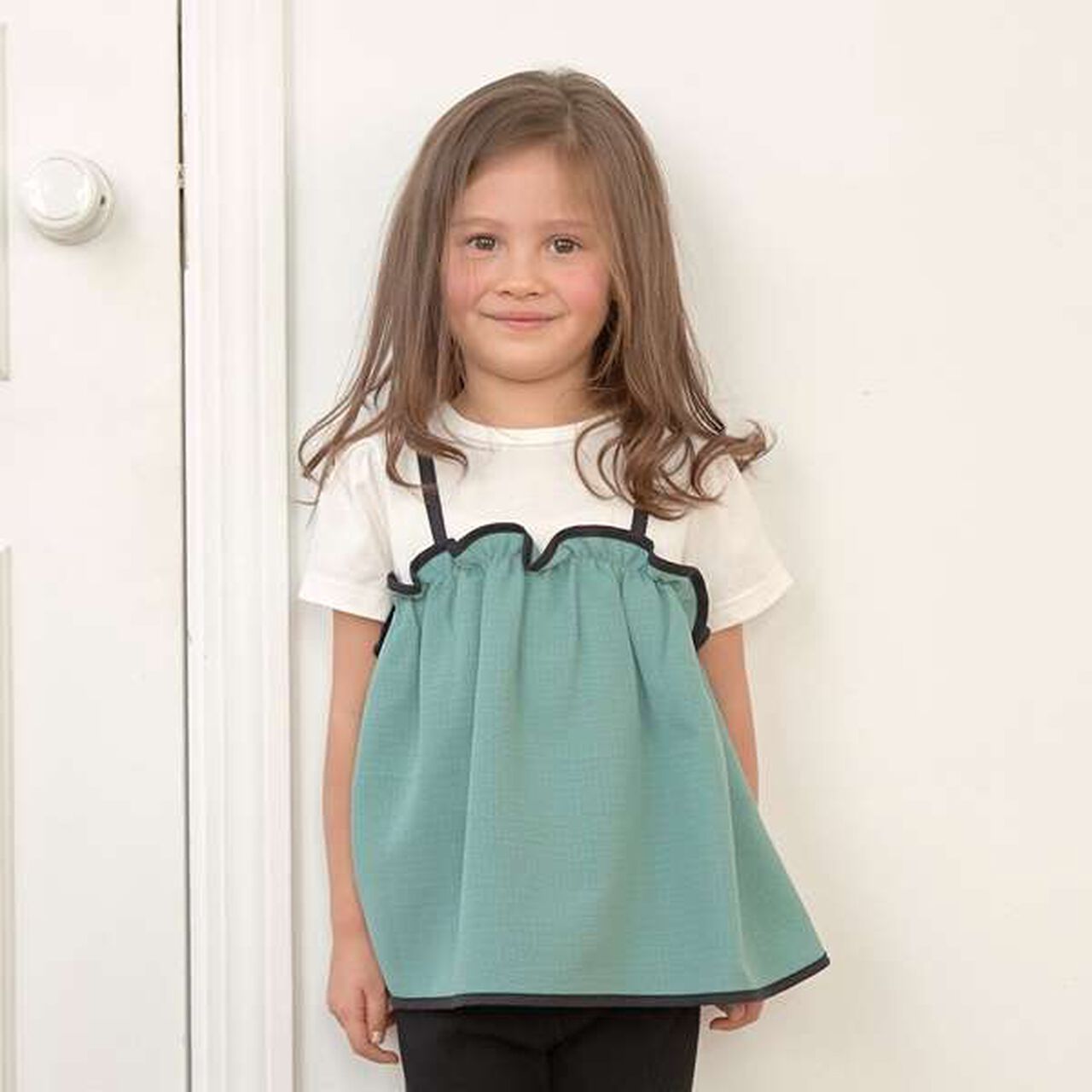 Bi-Color Camisole Docking Top,Cream, large image number 22