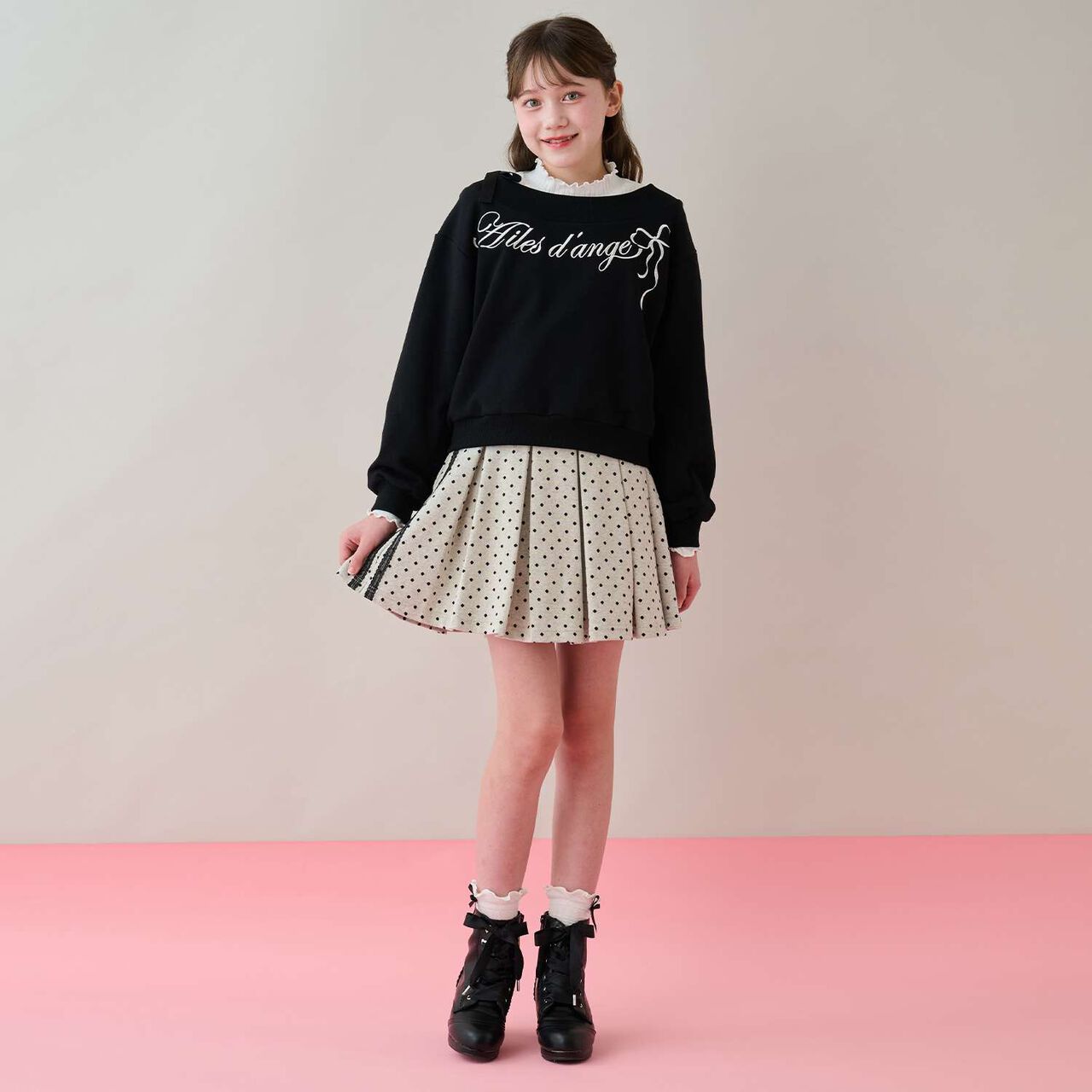 Sweatshirt & T-Shirt Set (Off-Shoulder Option Available),Black, large image number 16