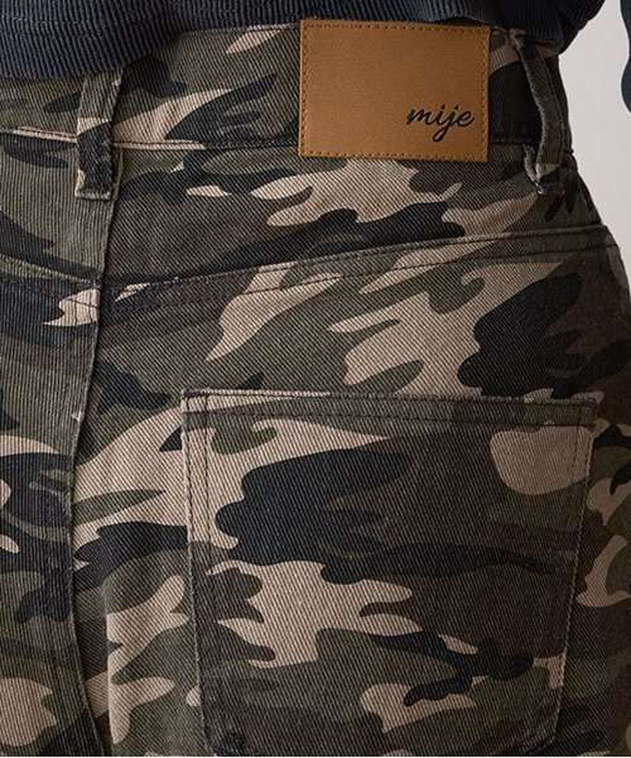 Curved Pants,Khaki, large image number 18