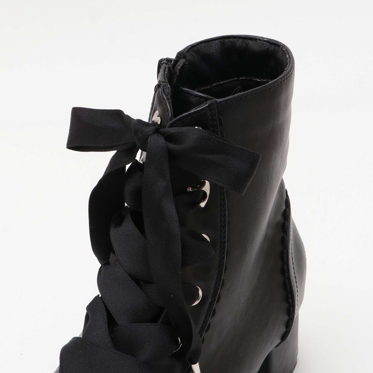 Satin Ribbon Scallop Short Boots,Light beige, large image number 2