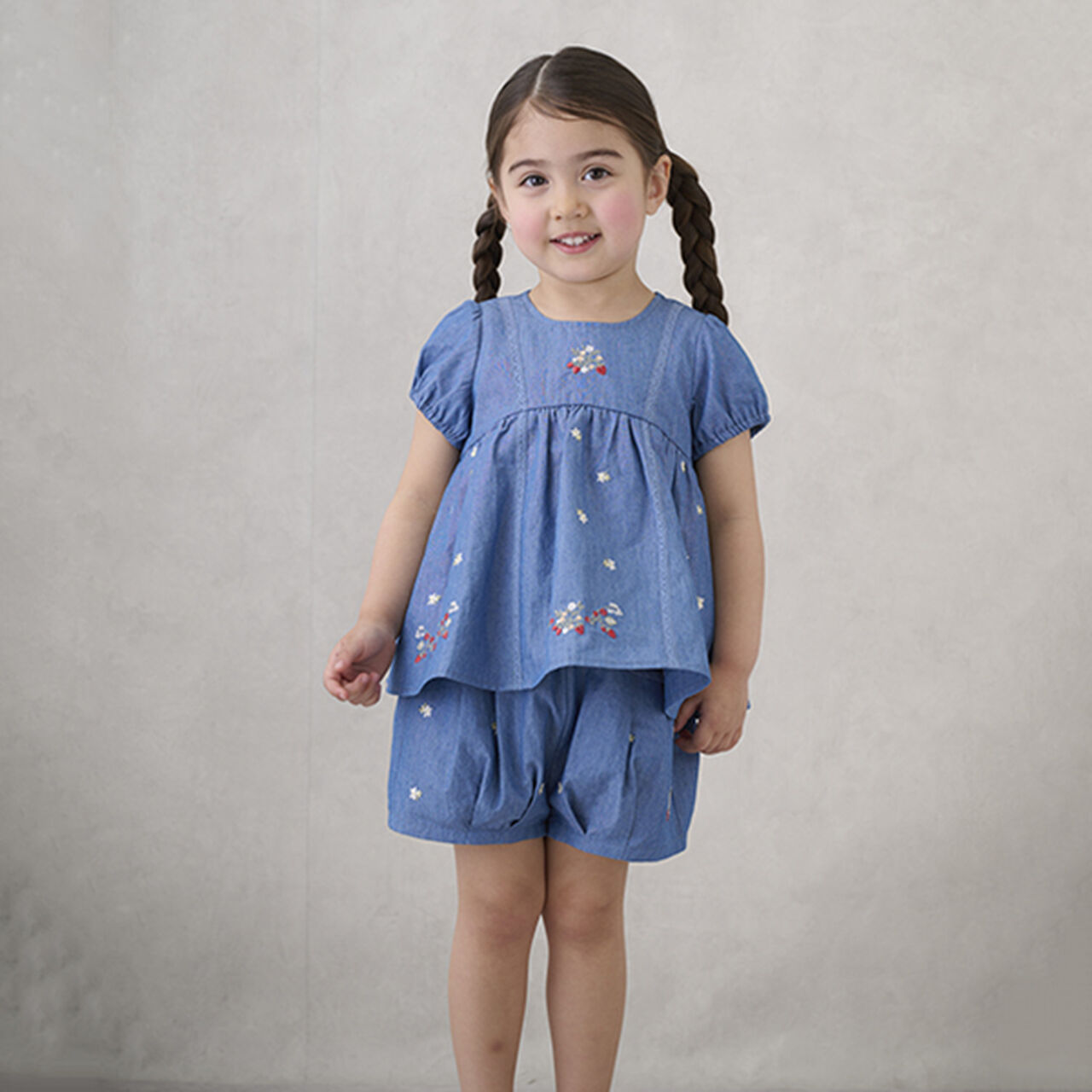 Strawberry Embroidery Balloon Pants,Ivory, large image number 5