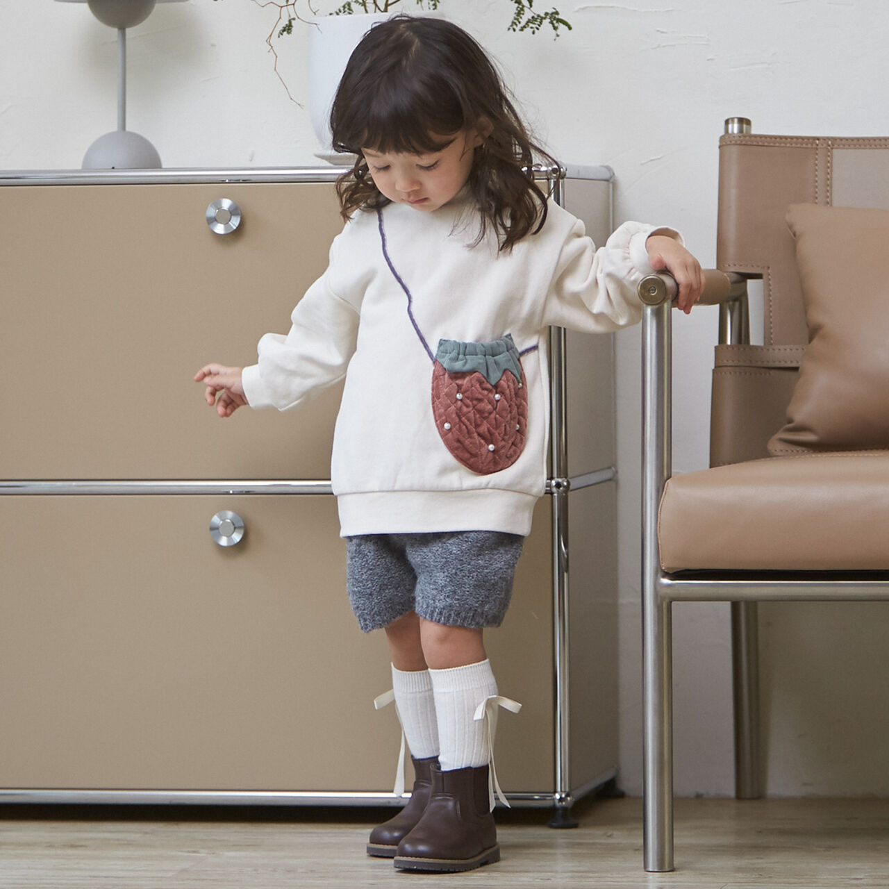 Wool Lined Strawberry Small Shoulder Bag Sweatshirt,Ivory, large image number 2