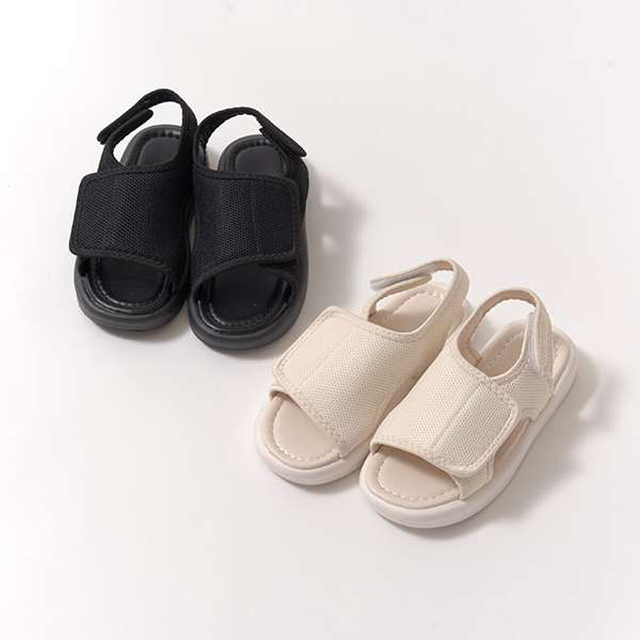 Easy-to-Wear Open Mesh Flat Sandals,Ivory, large image number 1