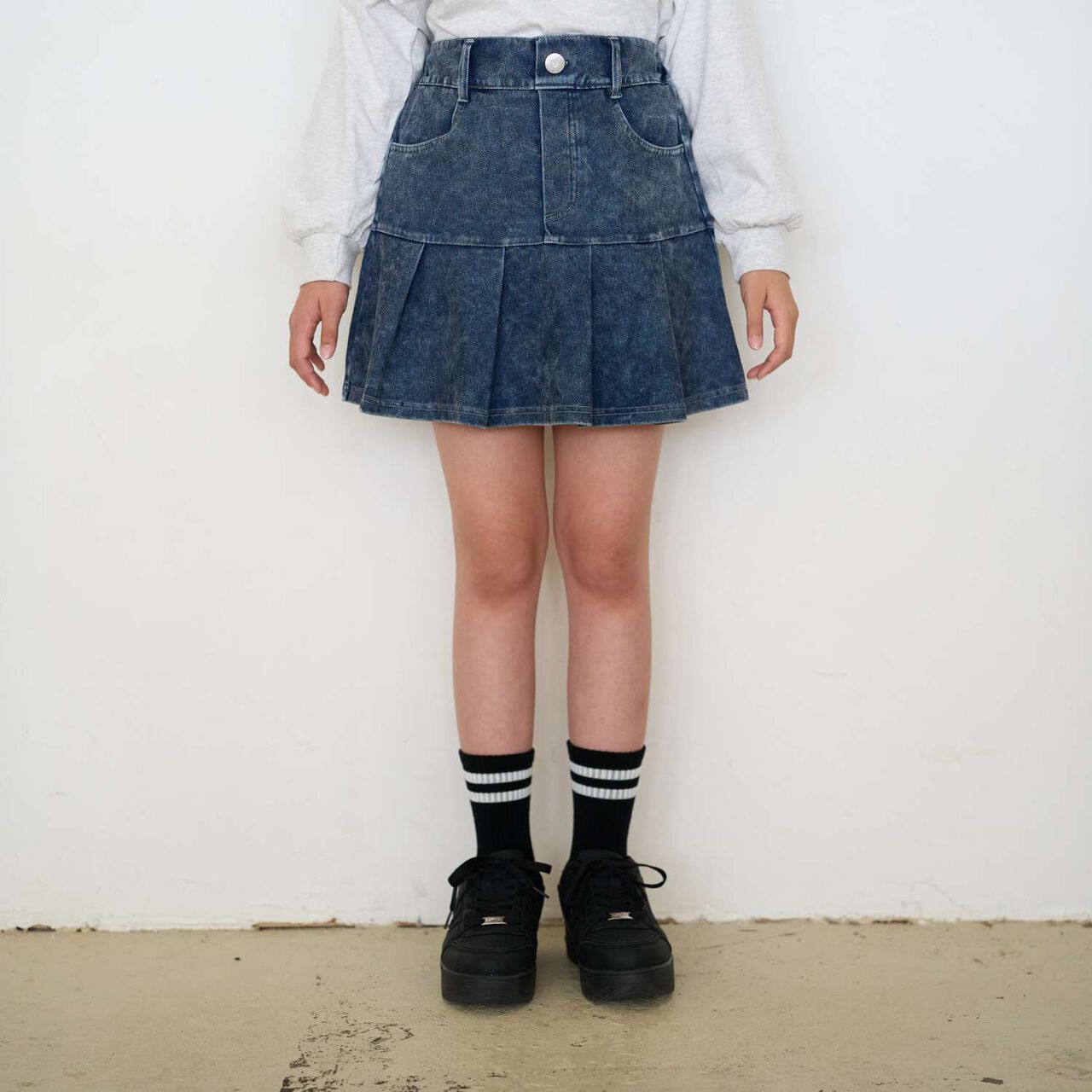 [Stretch] Denim-Look Cut Pleated Skirt,Blue, large image number 10