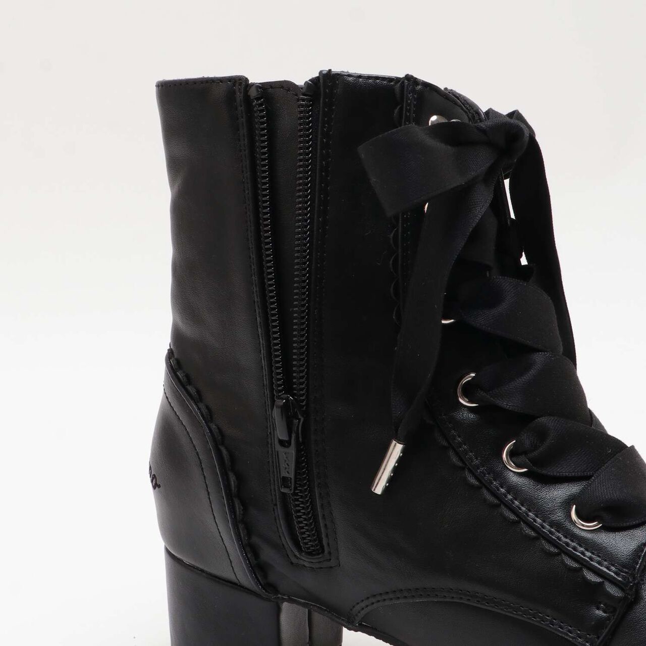 Satin Ribbon Scallop Short Boots,Light beige, large image number 4