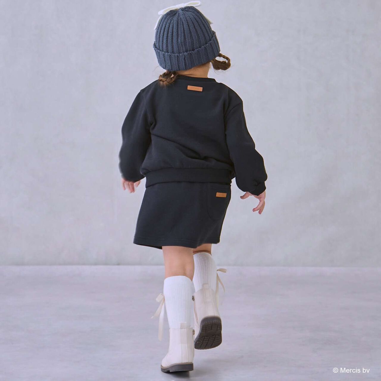 [Miffy] Flower Embroidery Skirt with Shorts,Black, large image number 1