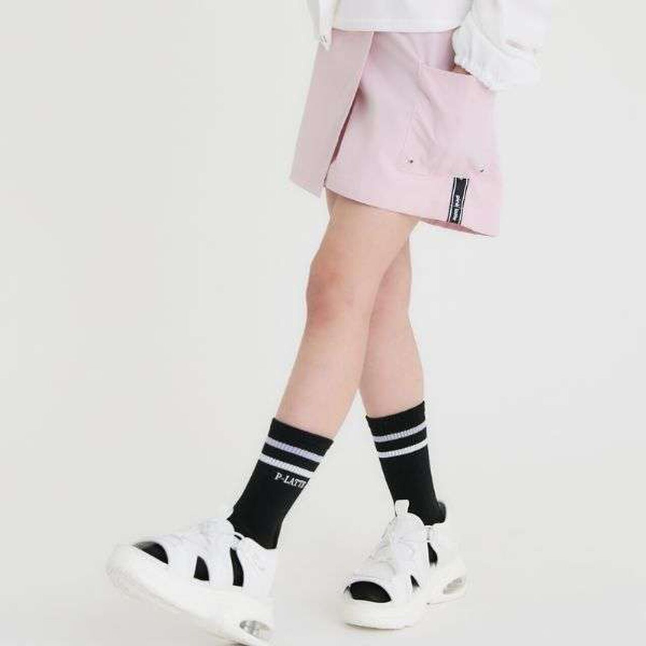 [Land and Water Use] Wrap Skirt Shorts,Black, large image number 19