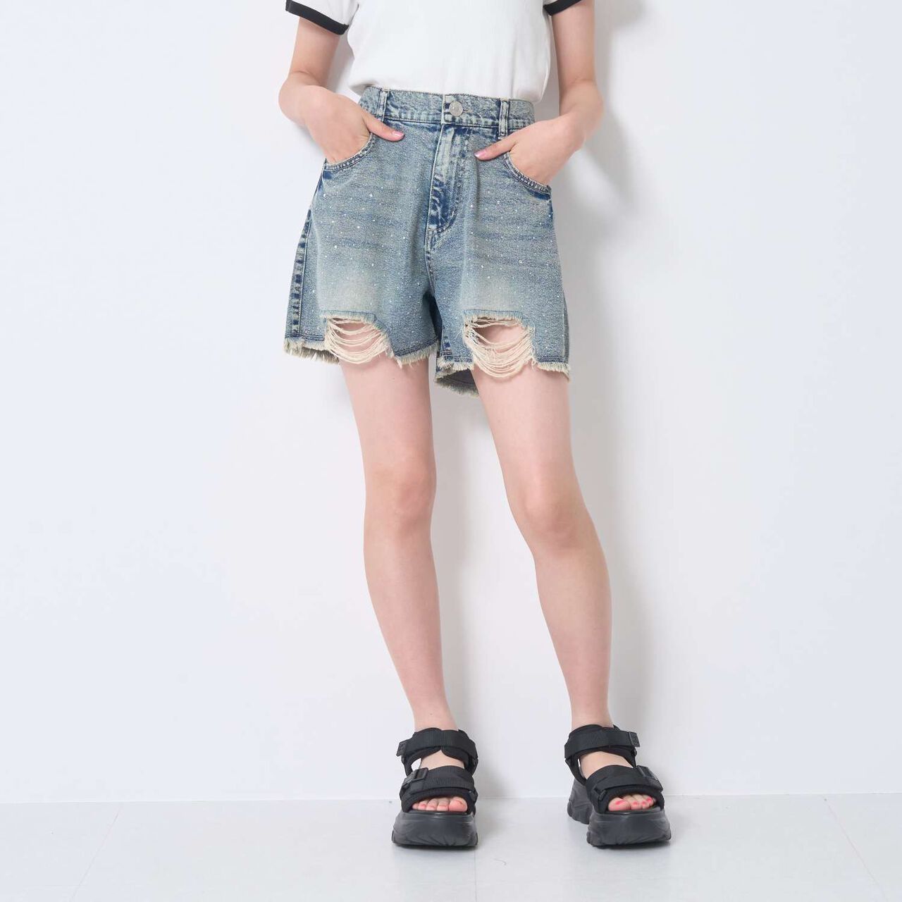 [LTXC / Cool Touch] Sparkling Distressed Denim Shorts,Blue, large image number 1