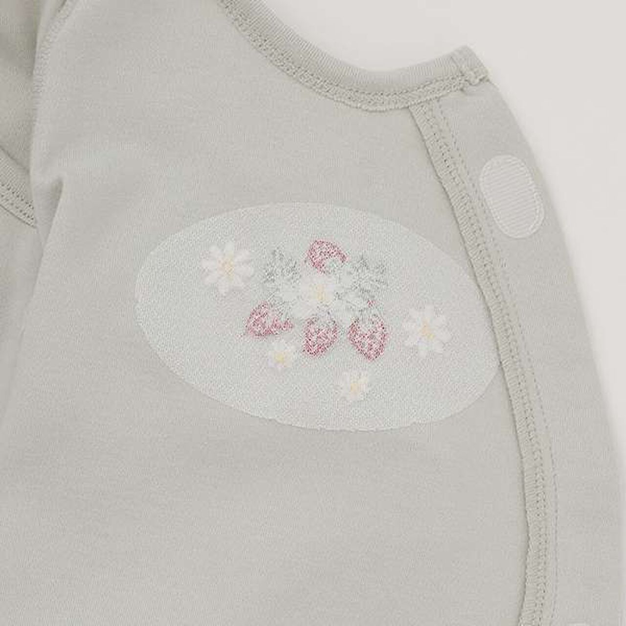 [Weak Acidity] Strawberry Embroidery Coverall,Light green, large image number 8