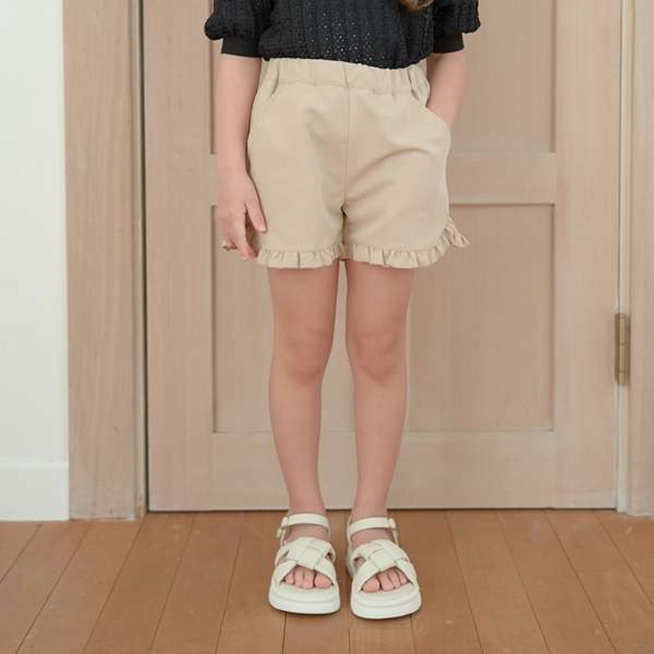 Frill Hem Shorts,Ivory, large image number 21