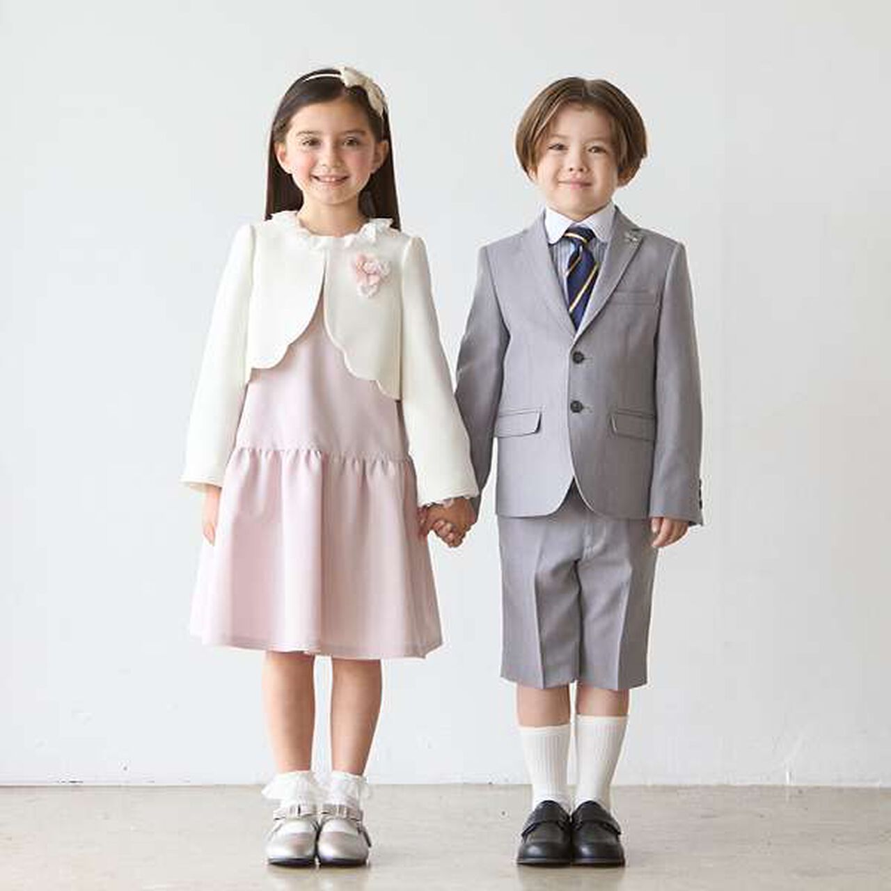 Long-Sleeve OP + Scallop Trim Jacket Set,Beige, large image number 3