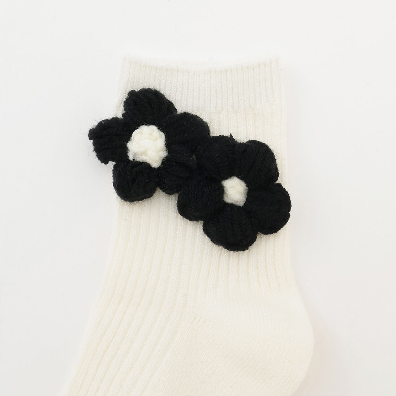 Crew Socks with Floral Accent,Off white, large image number 1