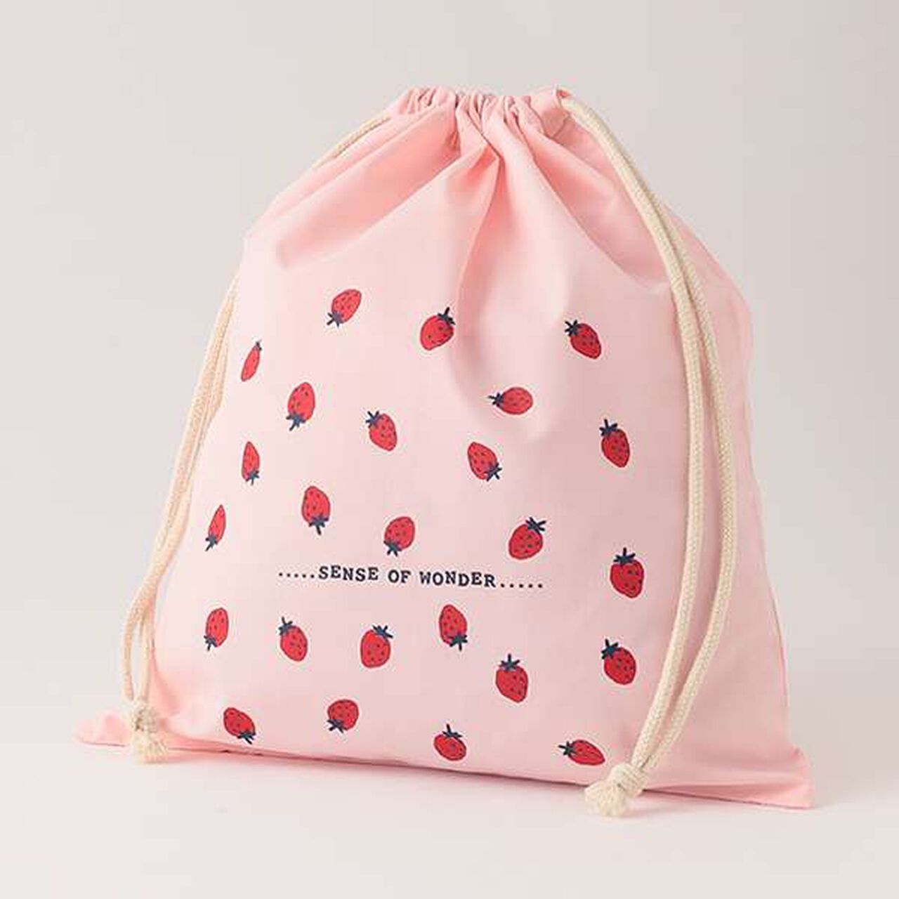 [Web Exclusive] Sense of Wonder Strawberry Print Drawstring Bag,Navy, large image number 1