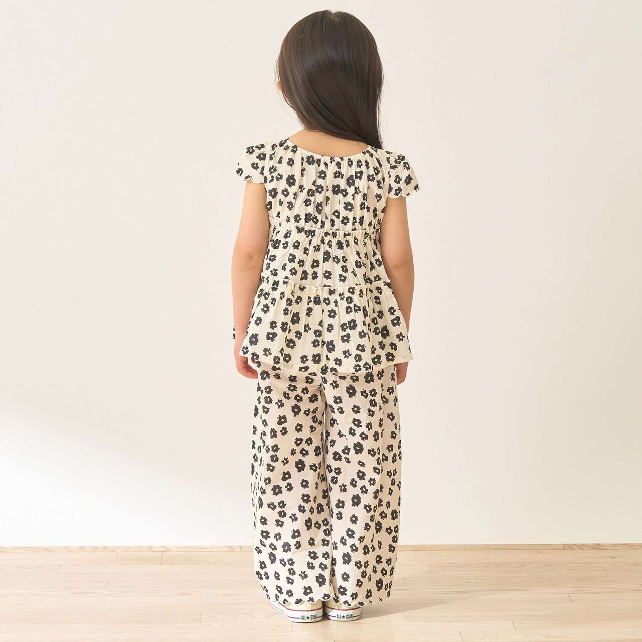 Assorted All-Over Pattern Tiered Blouse & Scallop Trim Pants Set,Emerald green, large image number 23