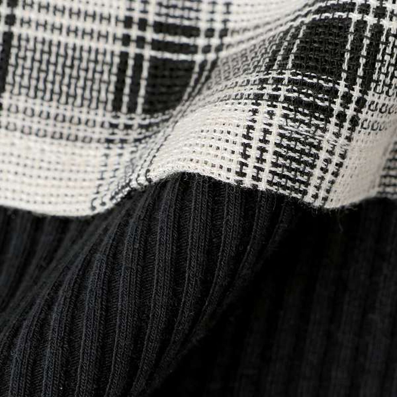 Assorted Material Ruffled Ribbon Shirt & Camisole Set,Black, large image number 14