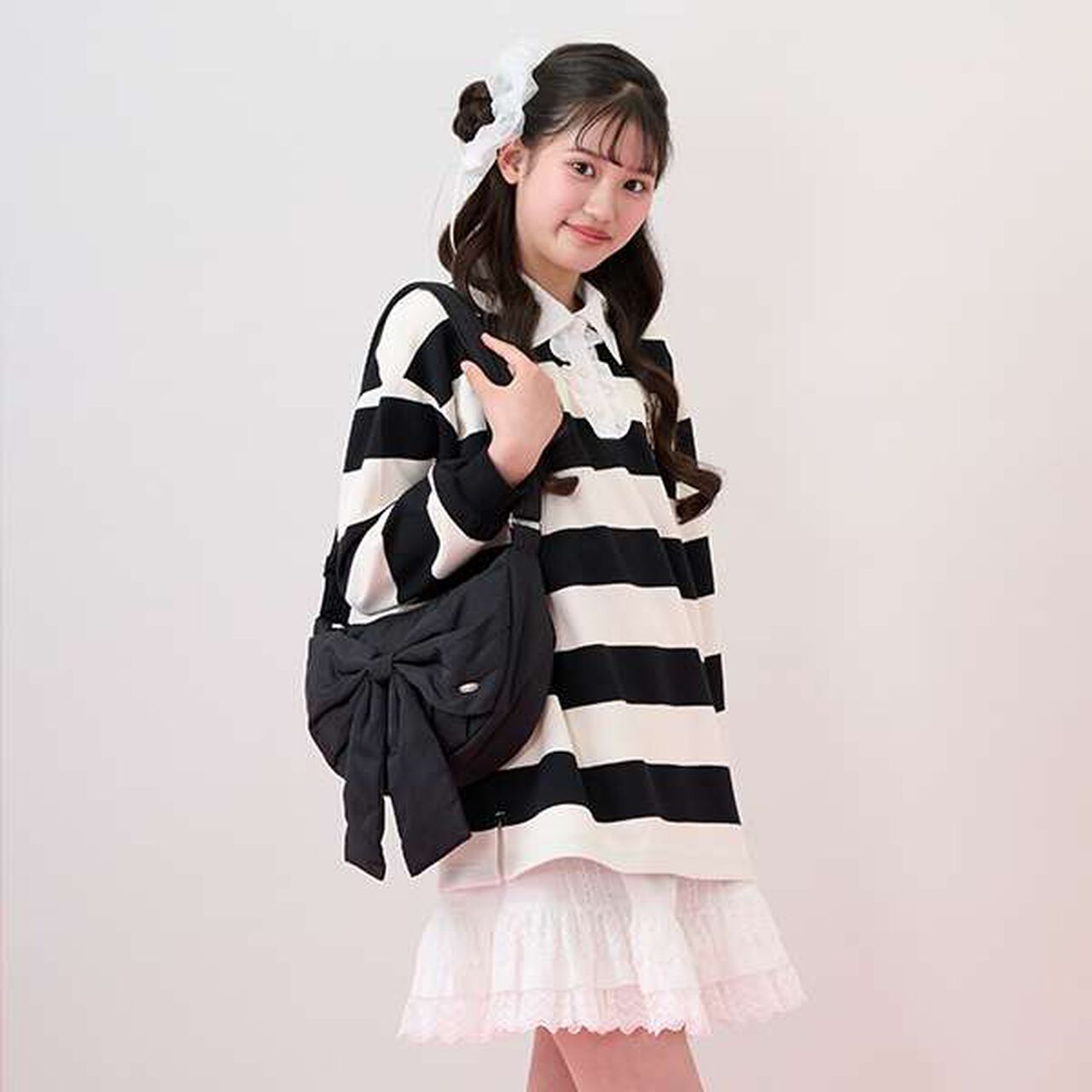 Fluffy Ribbon Crescent Shoulder Bag,Black, large image number 14