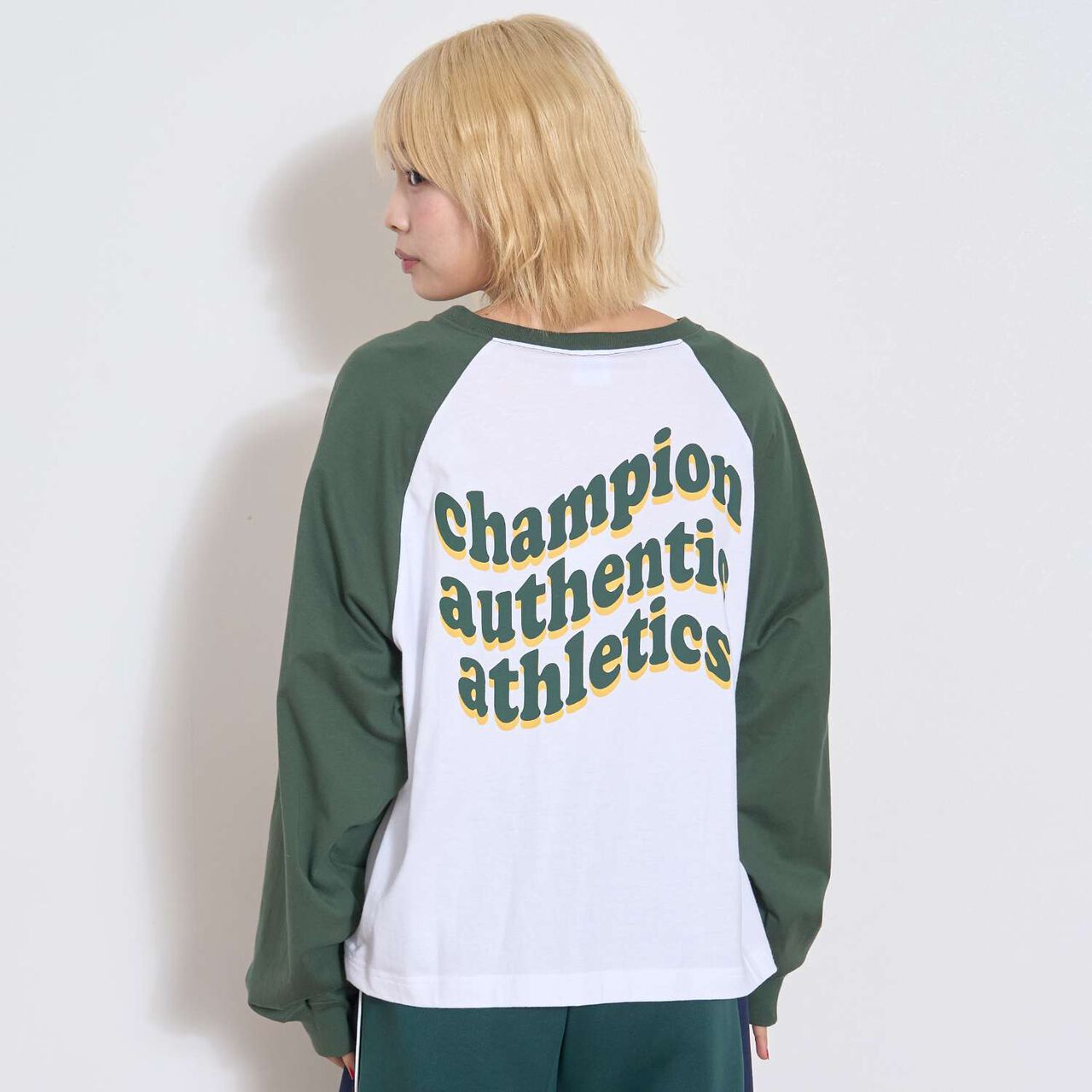 [Champion] 100% Cotton Raglan Long Sleeve T-Shirt,Green, large image number 1