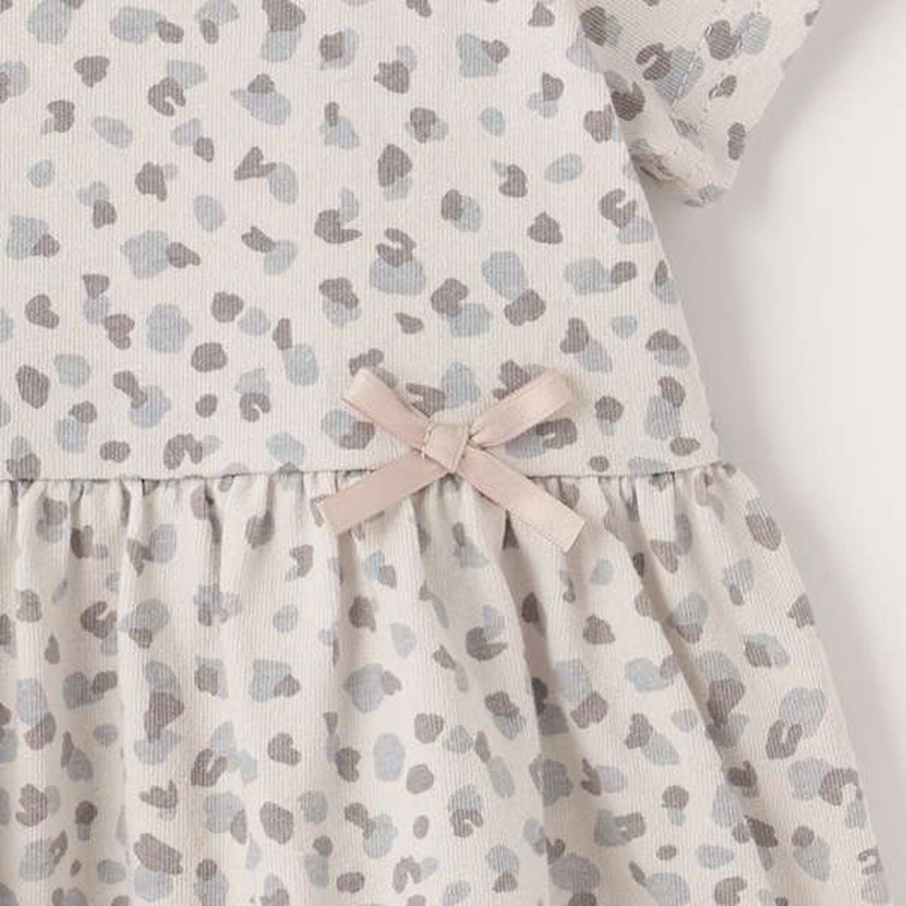 [Web Exclusive] Cut Tunic,Light beige, large image number 6