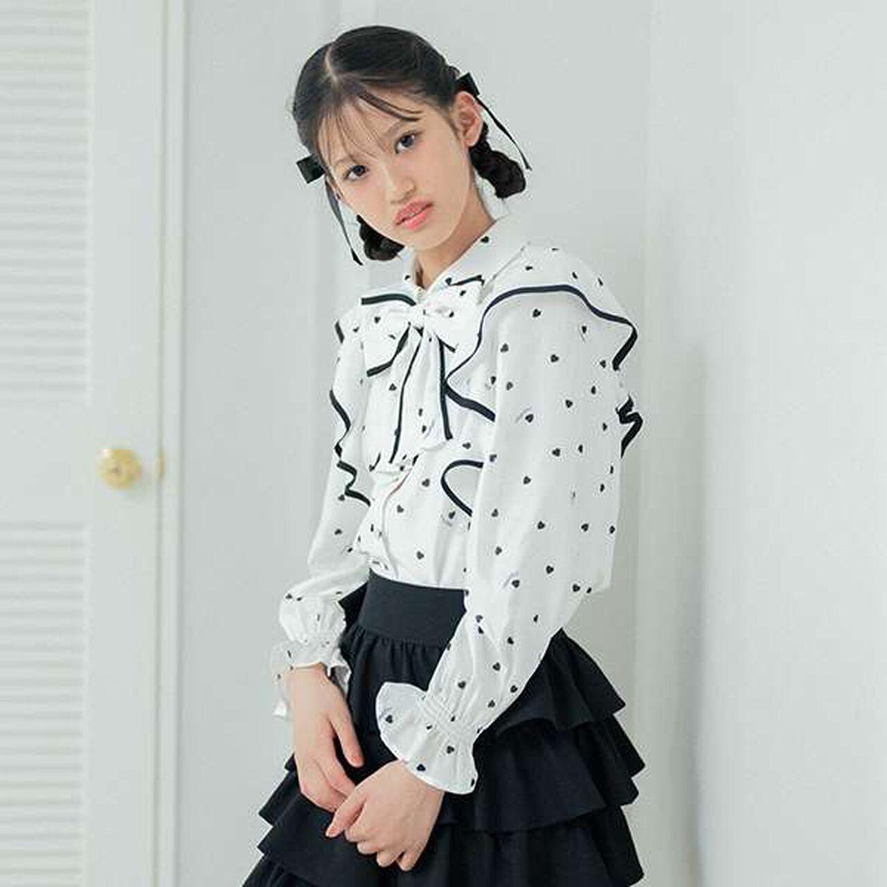 Frill Blouse with Bow Tie and Heart Pattern,Off white, large image number 8