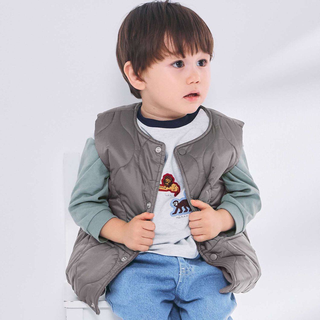 [Water-Repellent] Quilted Vest,Charcoal gray, large image number 4