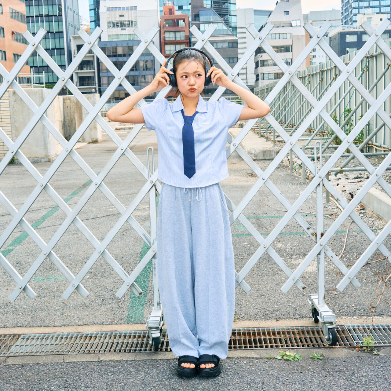 [LTXC] Stylish Short-Sleeve Shirt with Trendy Tie,Off white, large image number 3