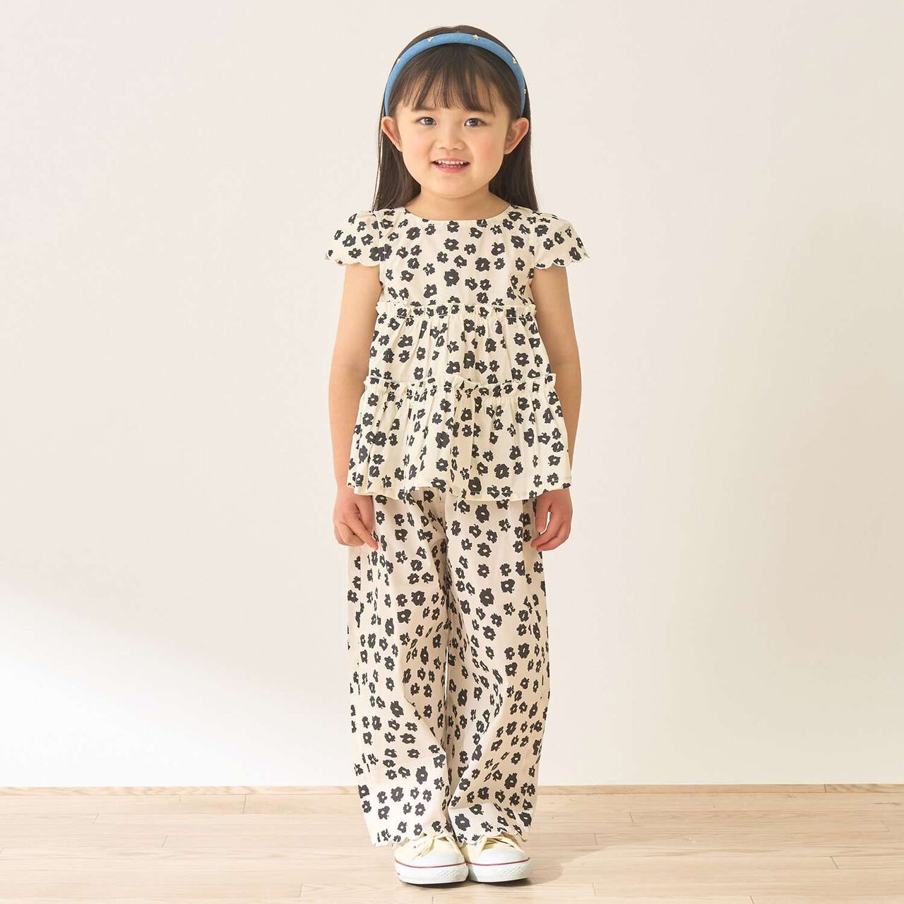 Assorted All-Over Pattern Tiered Blouse & Scallop Trim Pants Set,Emerald green, large image number 22