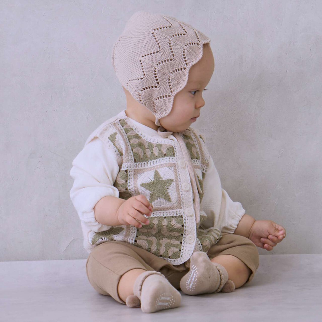 Black Vest with Coverall,Beige, large image number 3