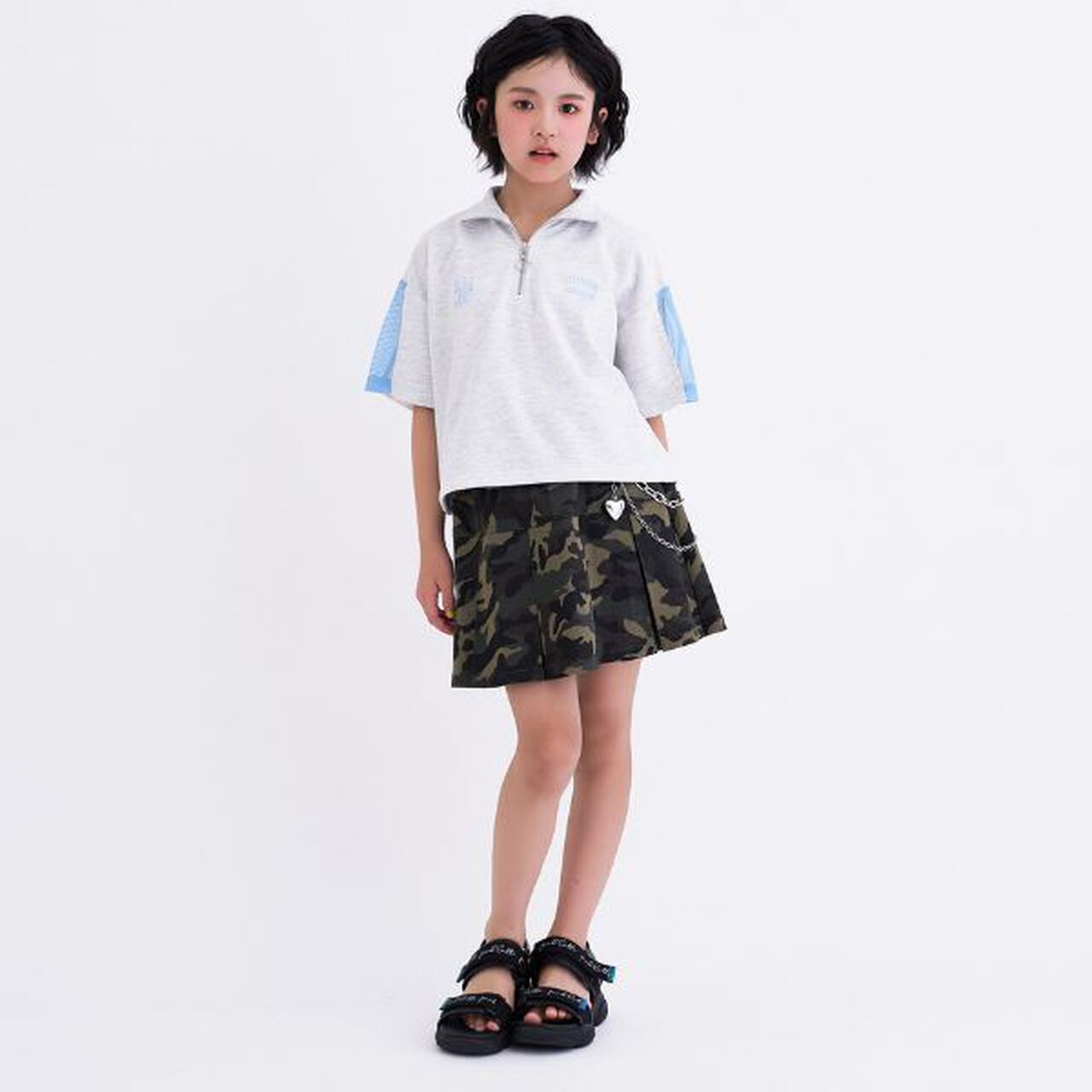 Chain-Accent Pleated Hem Skirt,Black, large image number 7