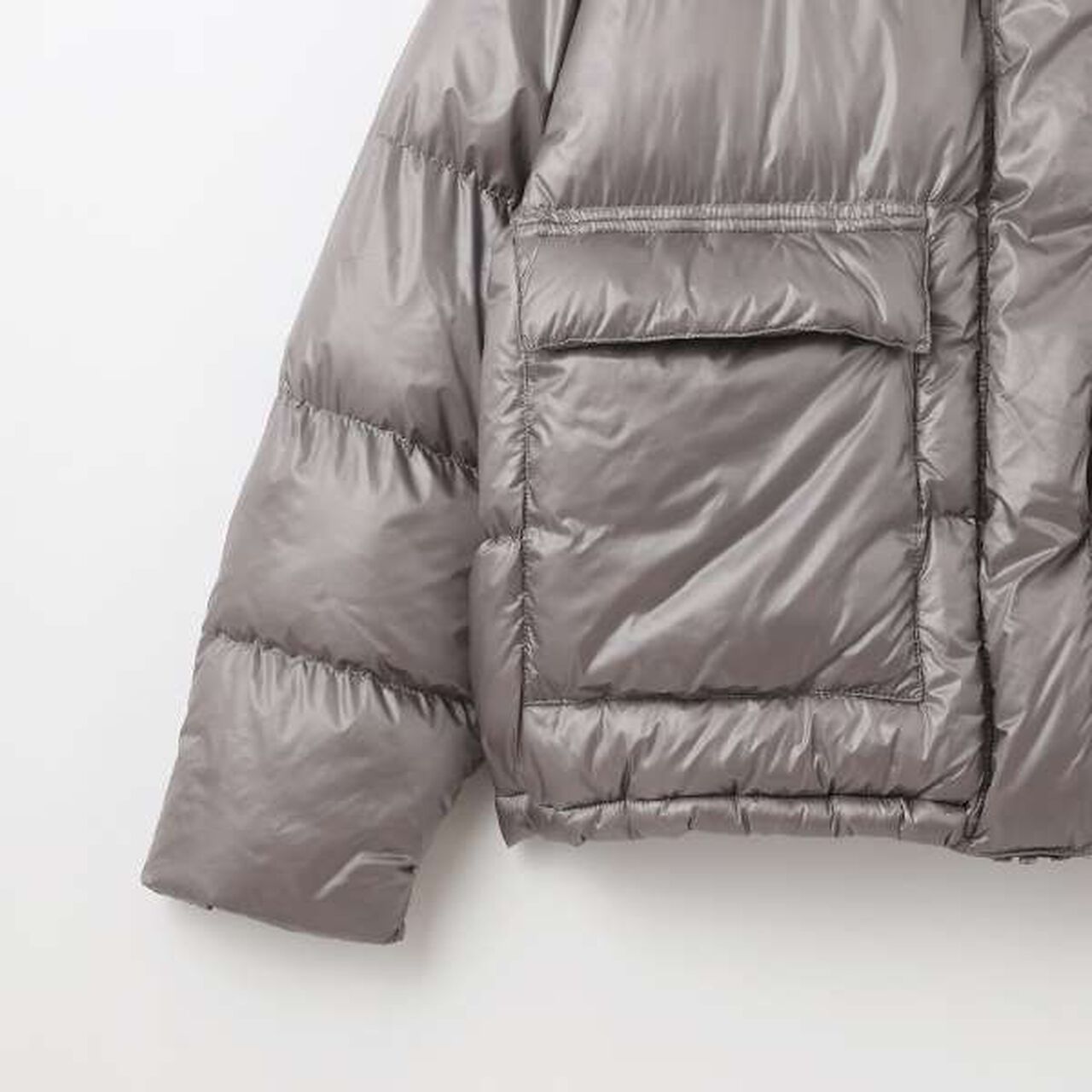 [AMI] Water-Repellent, Machine Washable Shiny Padded Jacket,Charcoal gray, large image number 16