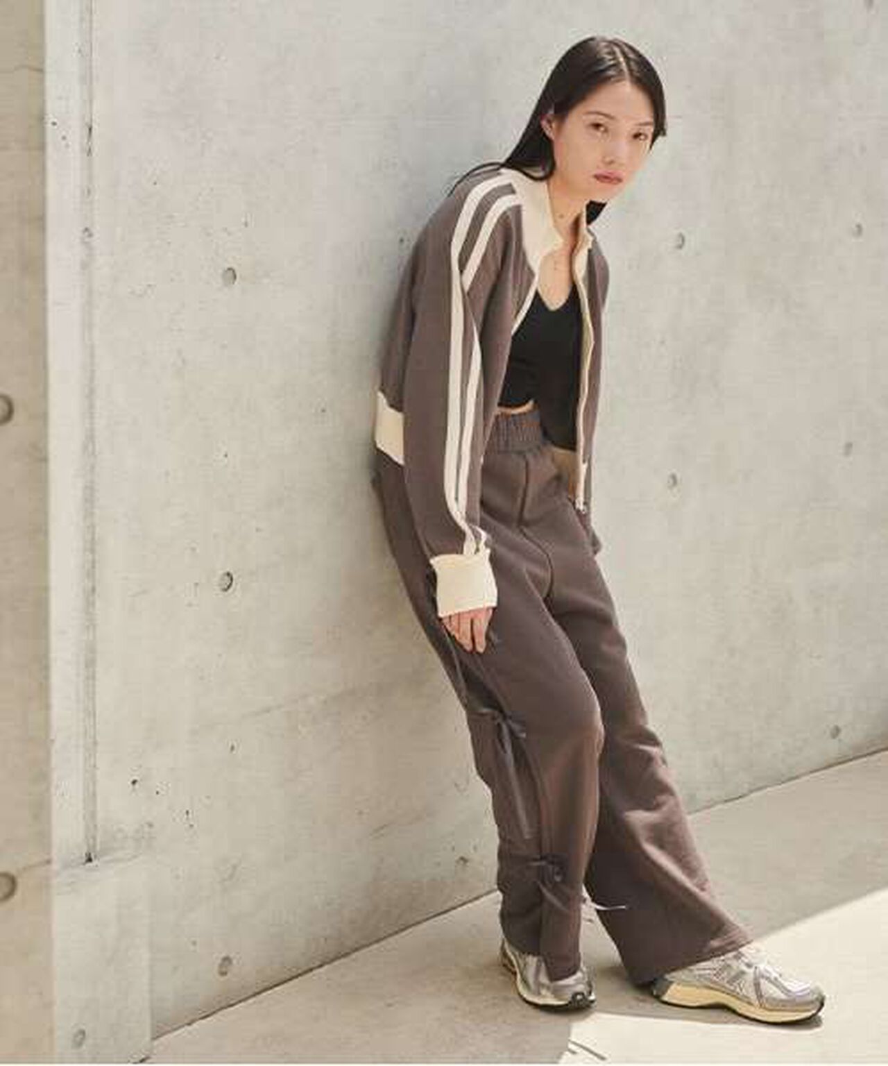 Side Ribbon Tuck Pants,Smoke white, large image number 20