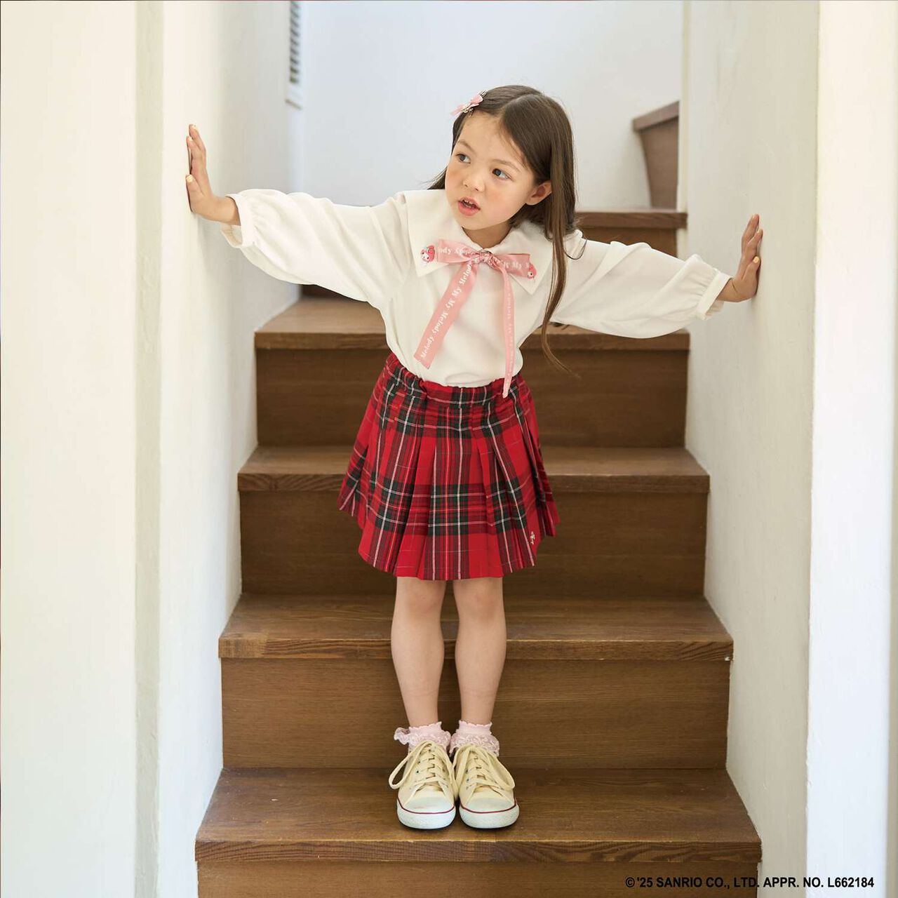 Sanrio Characters Bow Tie Blouse,Black, large image number 17