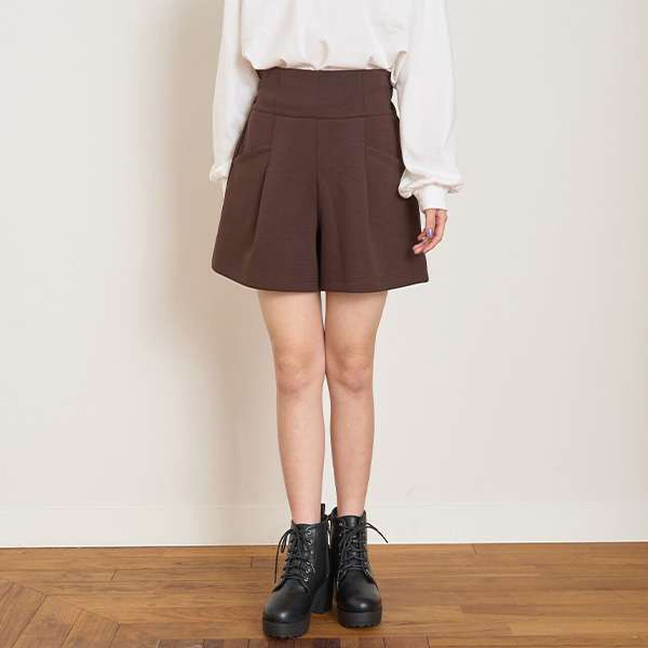 Cut High-Waist Shorts,Gray, large image number 19