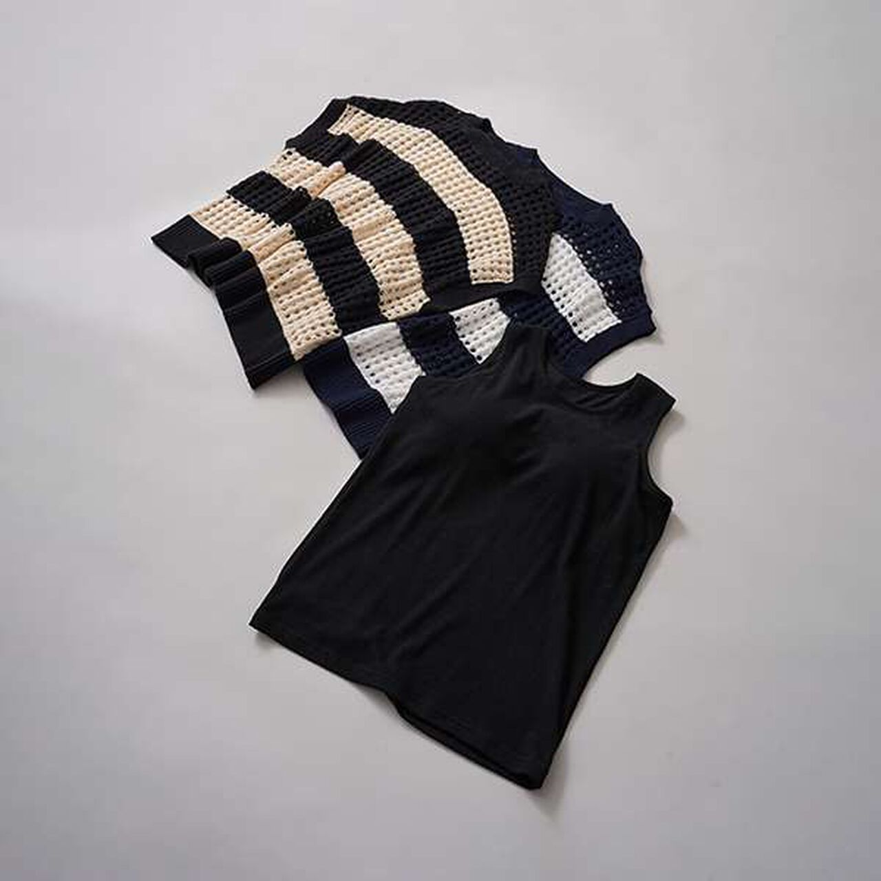 [AMI] Mesh Striped Knit + Inner Wear Set with Cups,Black, large image number 8