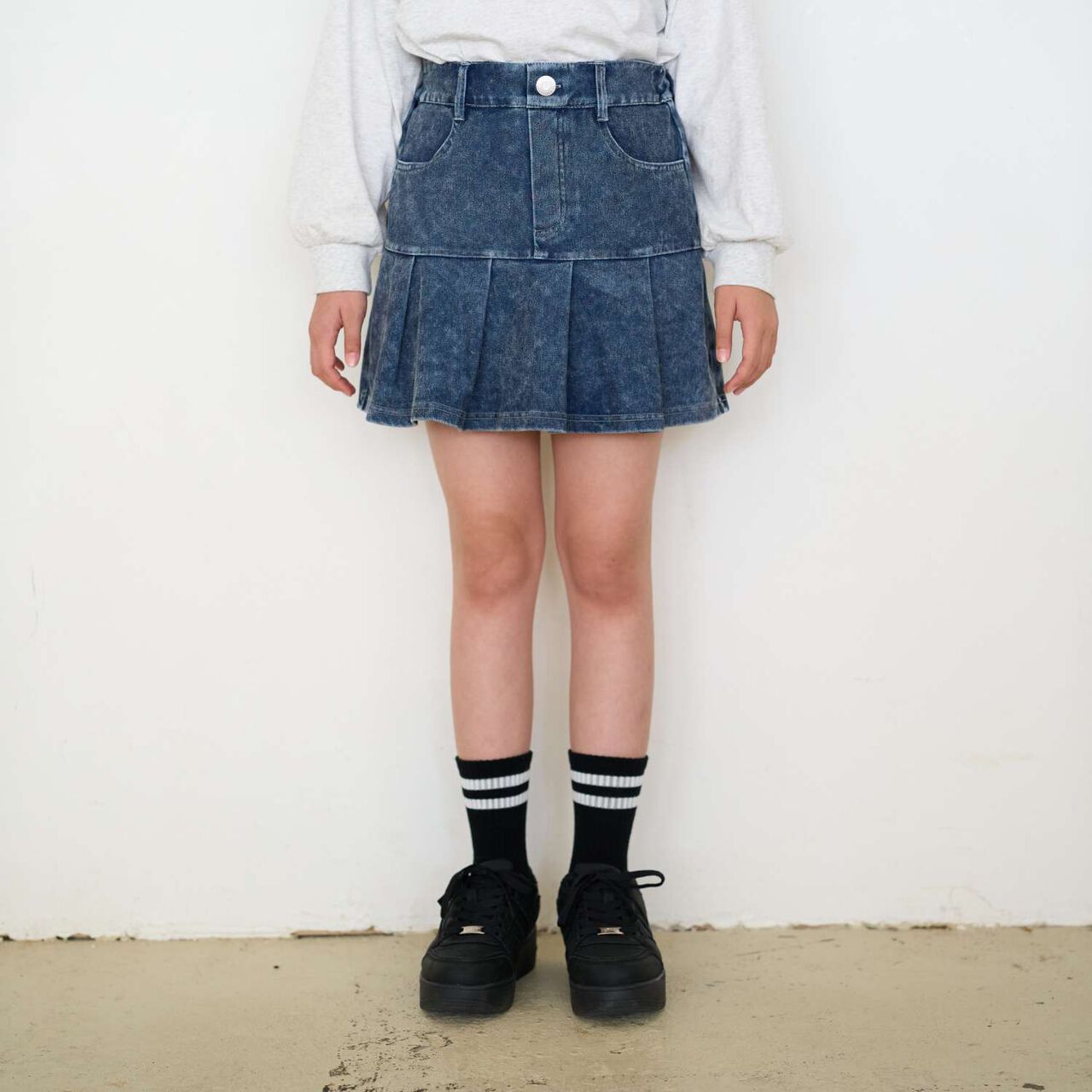 [Stretch] Denim-Look Cut Pleated Skirt,Blue, large image number 7