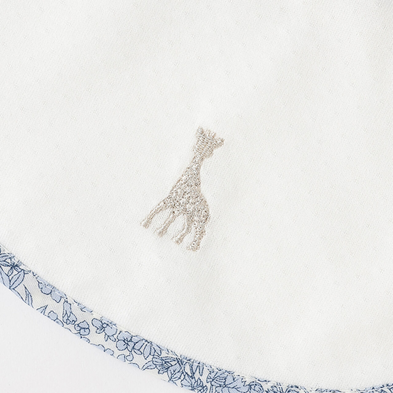 Small Floral Pattern Frill Bib,Pink, large image number 4