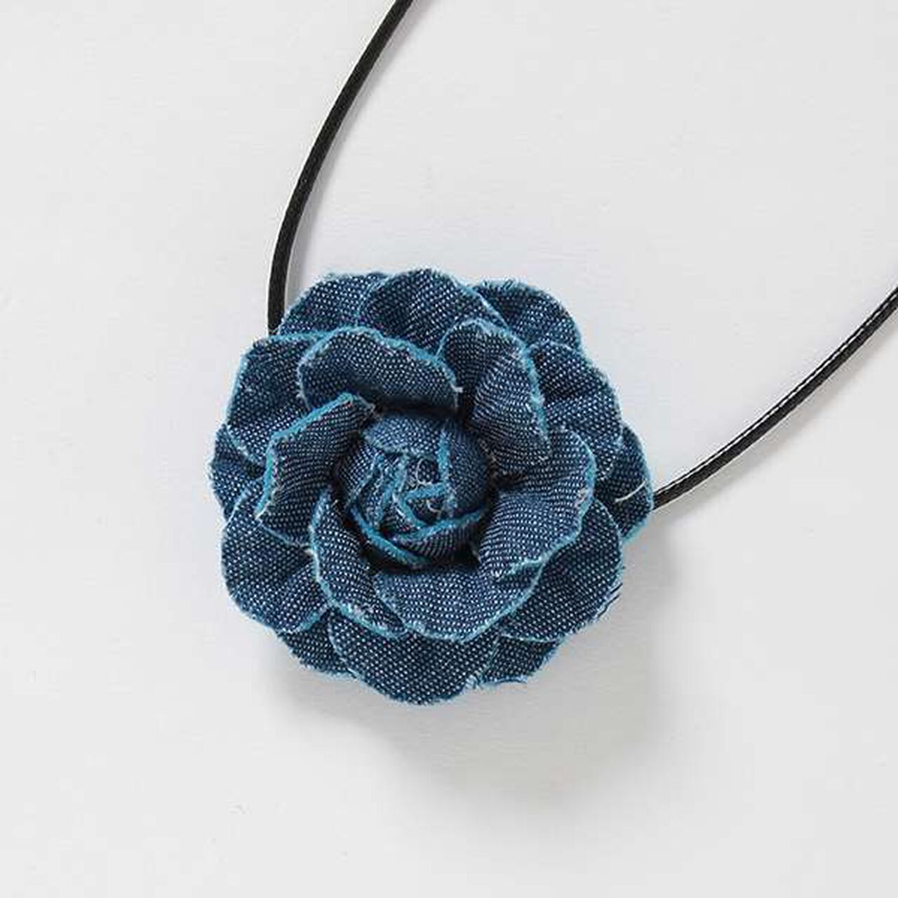 [LADIES] Choker Crop Top in Black,Charcoal gray, large image number 17