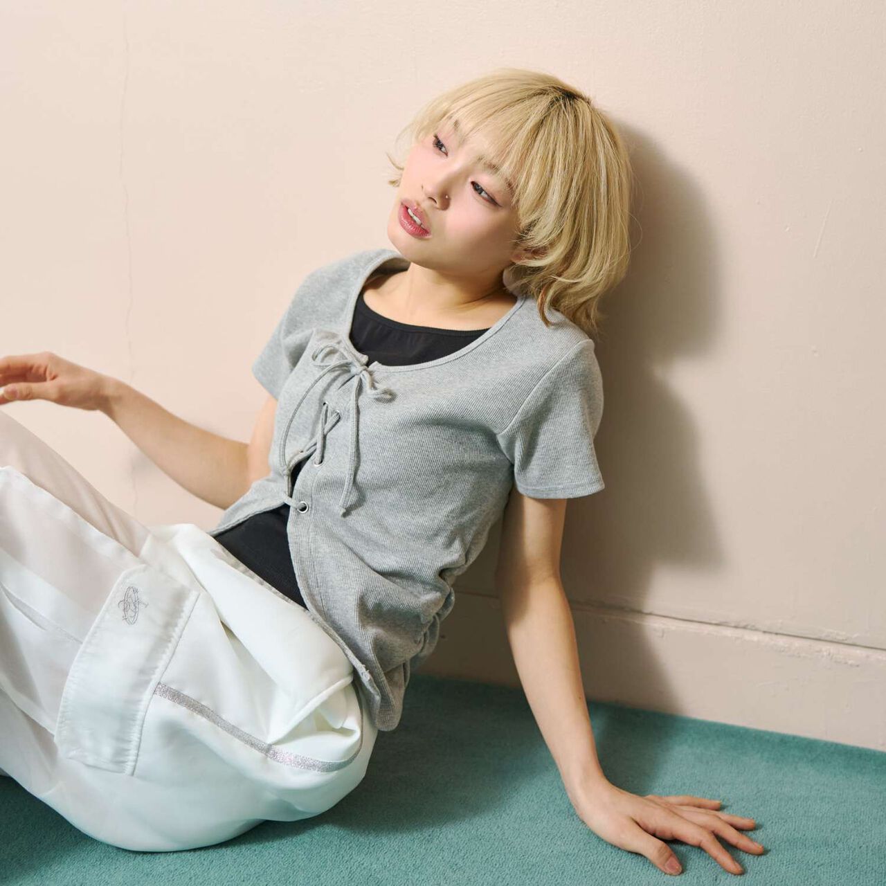 Lace-Up Ribbed Short-Sleeve T-Shirt,Top gray, large image number 0