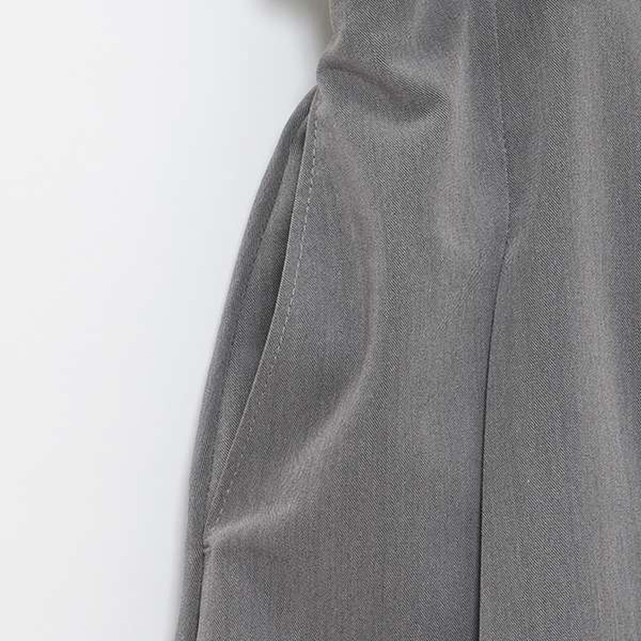 Pleated Skirt with Heart Buckle Belt (with Spats),Beige, large image number 17