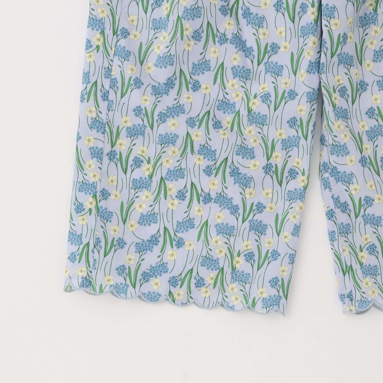 Assorted All-Over Pattern Tiered Blouse & Scallop Trim Pants Set,Emerald green, large image number 15